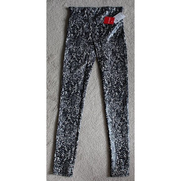 New w/Tags SPANX Faux Leather Snake Shine Leggings in Grey Snake, Small - Picture 9 of 11